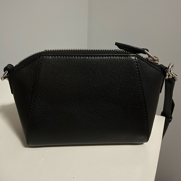 Givenchy Nano Antigona - Black - Picture 4 of 5